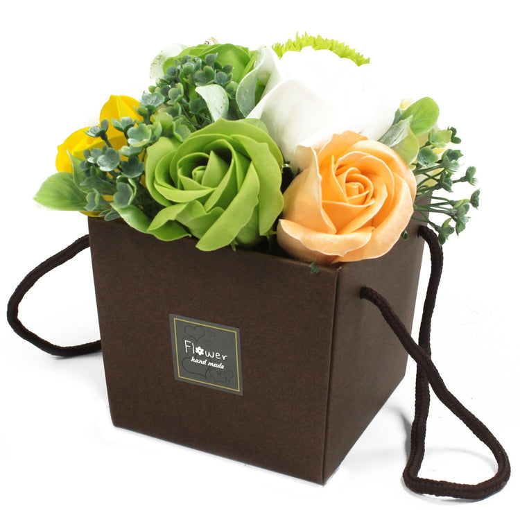 Buchet de Flori de Săpun - Flori de Primăvară