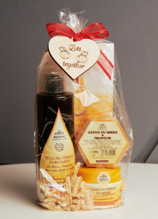 Set Lotiune tonica + crema maini + sapun miere si propolis 100g